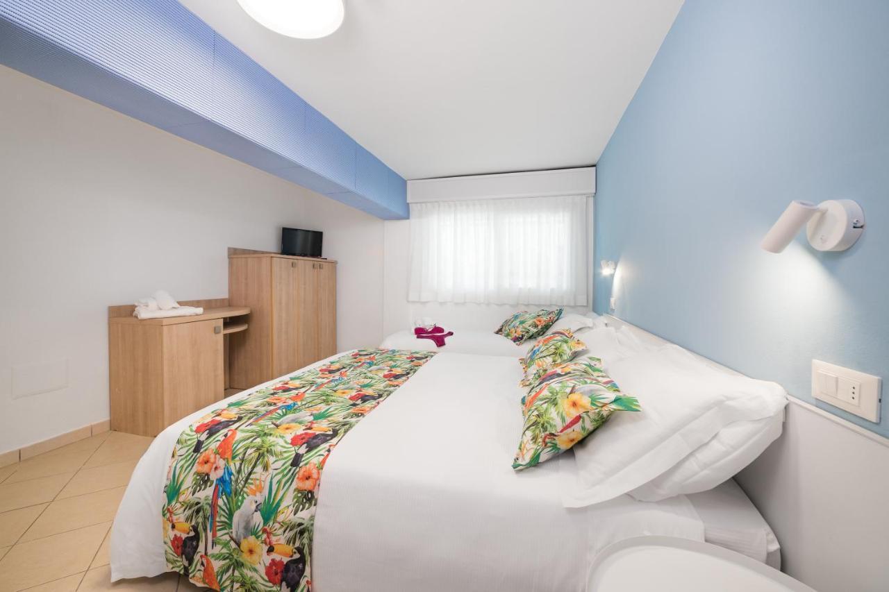 Hotel Amalfi - Smart Hotel Riccione Kültér fotó