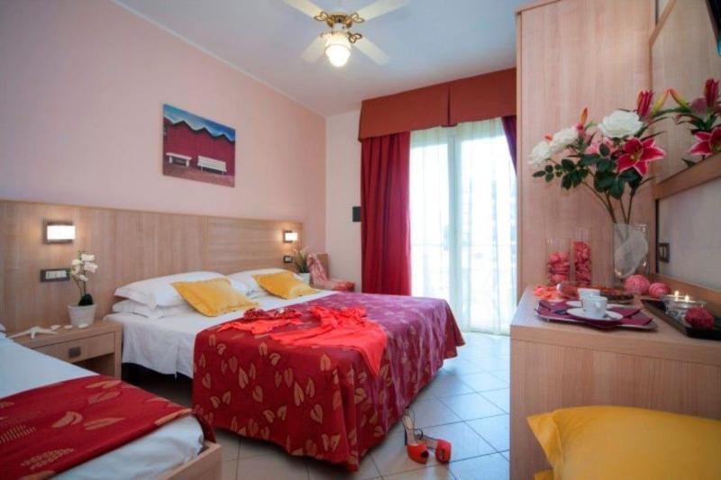 Hotel Amalfi - Smart Hotel Riccione Kültér fotó