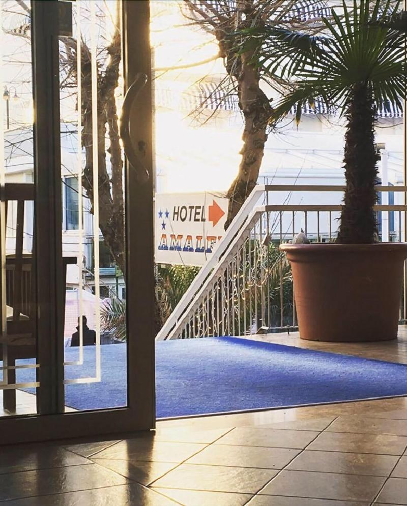 Hotel Amalfi - Smart Hotel Riccione Kültér fotó